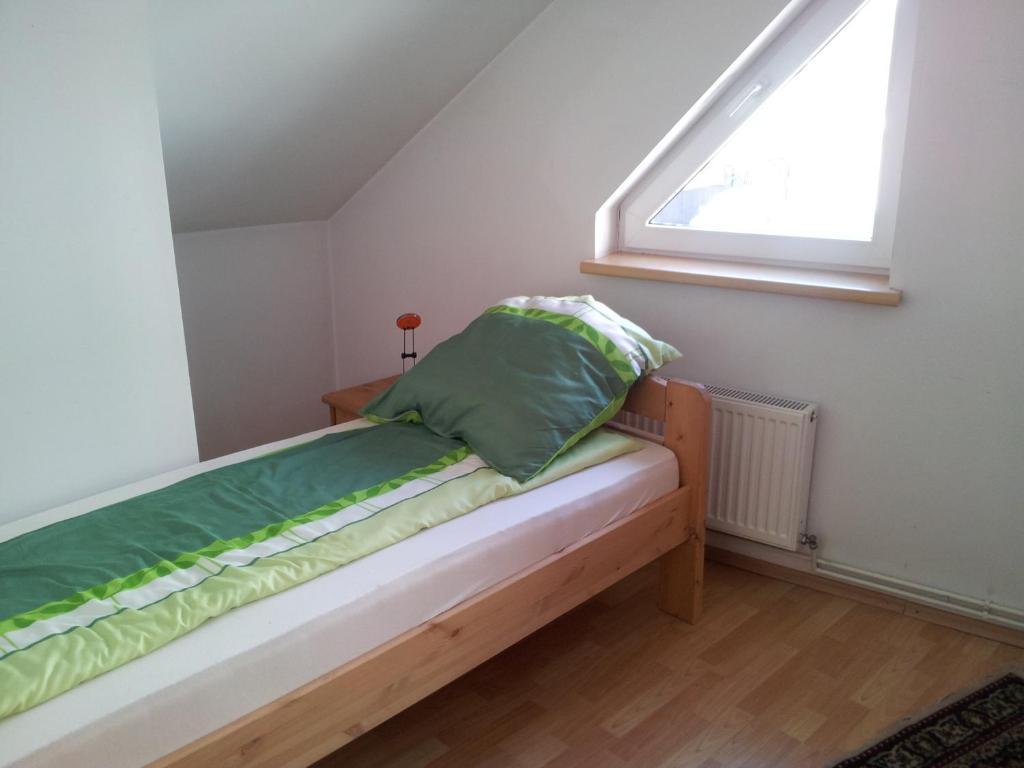 Gazde/Camere de închiriat Roza